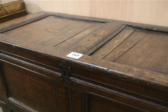 An oak coffer, W.96cm